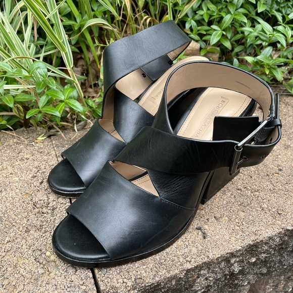 BCBGMAXAZRIA Sara Chunky Square Heel Sandal Ankle Strap Black Leather Size 9.5 - Picture 3 of 11